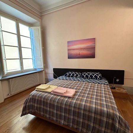 Puccini'S Home, Elegant Apartment In Piazza Puccini Lucques Extérieur photo