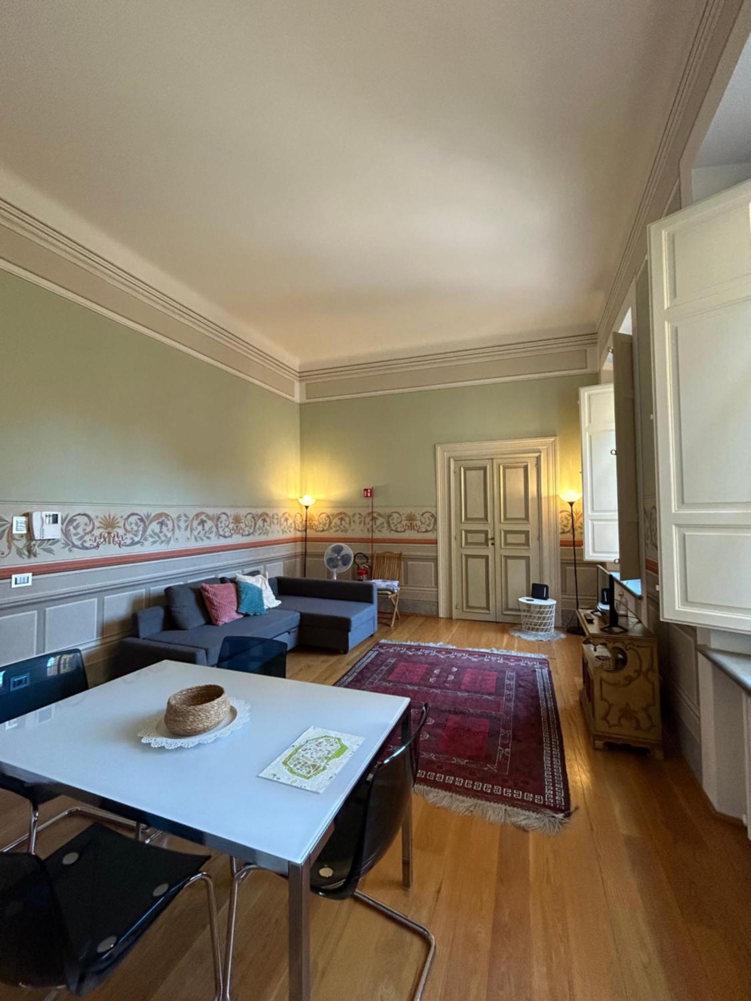 Puccini'S Home, Elegant Apartment In Piazza Puccini Lucques Extérieur photo